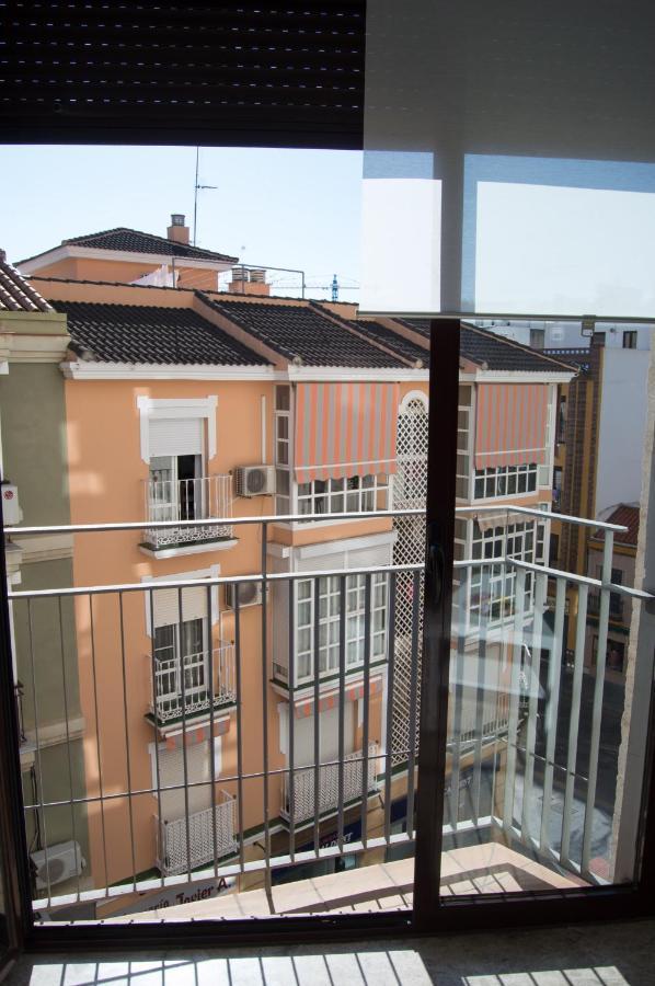 Luminoso Y Coqueto Apartamento En Malaga Exterior photo